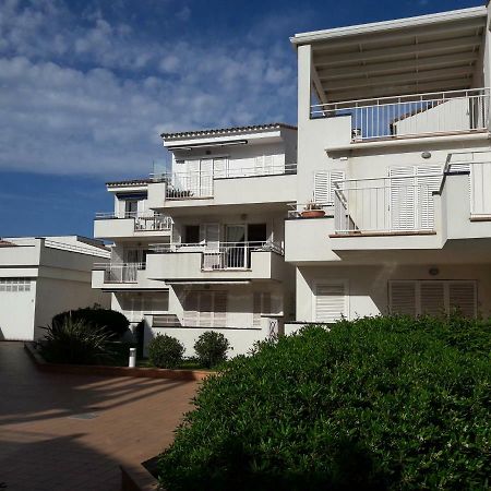 Residencia Platja De Roses Apartment Exterior photo