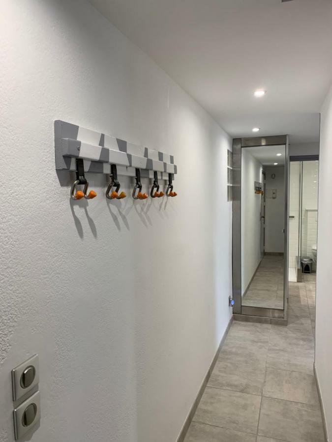 Residencia Platja De Roses Apartment Exterior photo